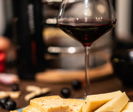Vin, bière, spiritueux : que boire avec la raclette ?