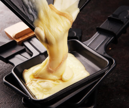 Le fromage à raclette nature : éloge de la simplicité