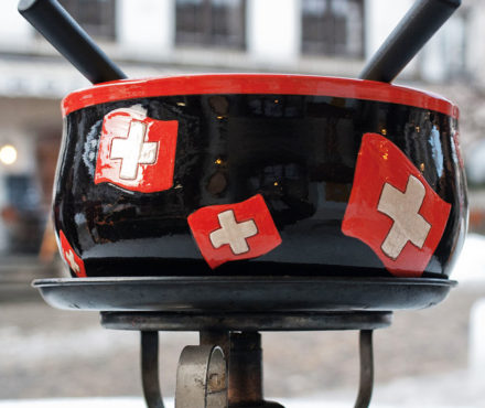 La fondue suisse moitié-moitié, une réussite à 100% !