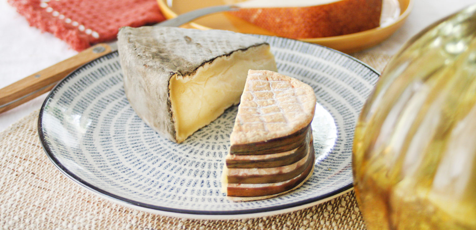 Manger la croûte du fromage on peut ? on doit
